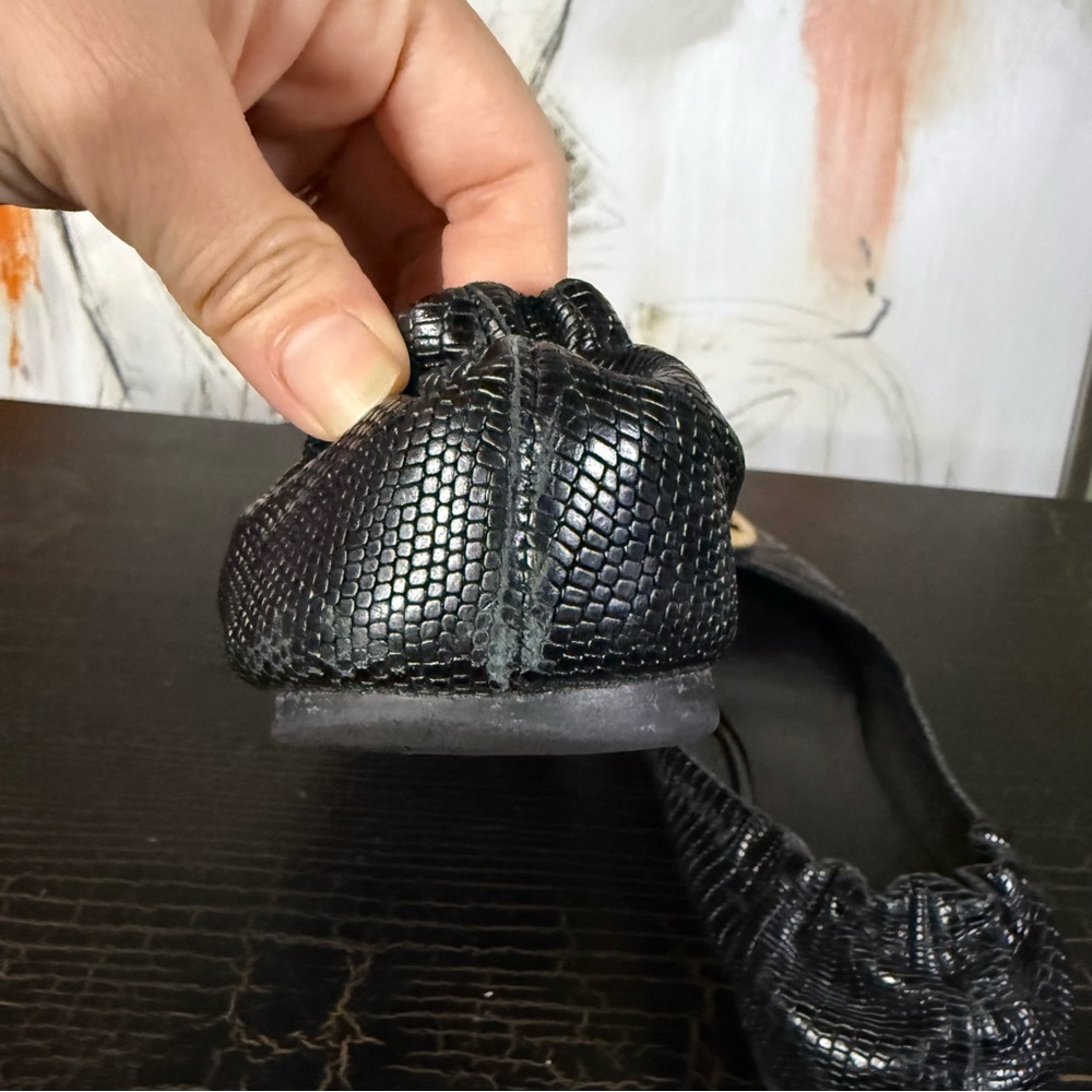 Tory Burch Textured Black Flats with Gold Emblem - Picture 10 of 12